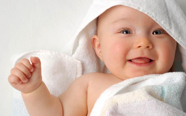 12 motivos por que seu bebê chora tanto