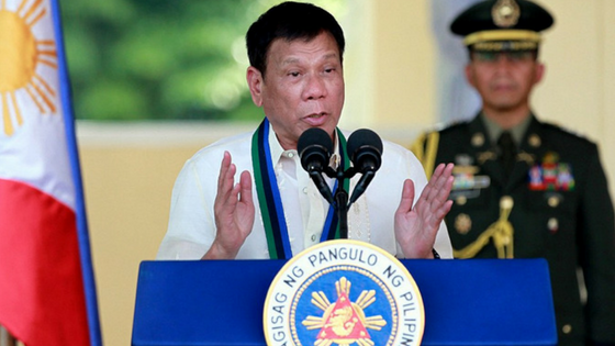 Presidente das Filipinas é criticado após chamar Deus de estúpido