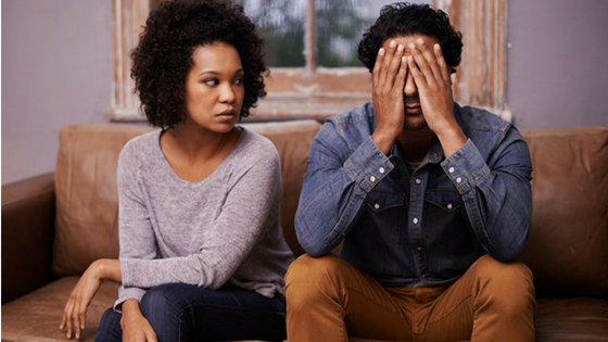 5 sinais que seu parceiro dá antes de trair