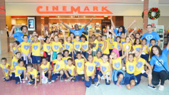 LBV proporciona dia de cinema para crianças atendidas
