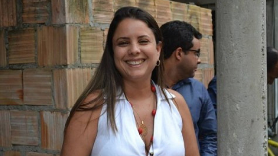 Mirela diz que não pensa em prefeitura de Lauro de Freitas