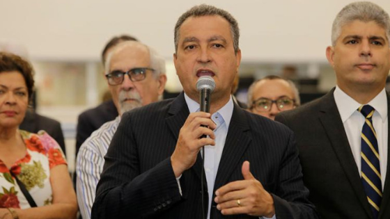Rui sugere que PT errou ao boicotar posse de Bolsonaro