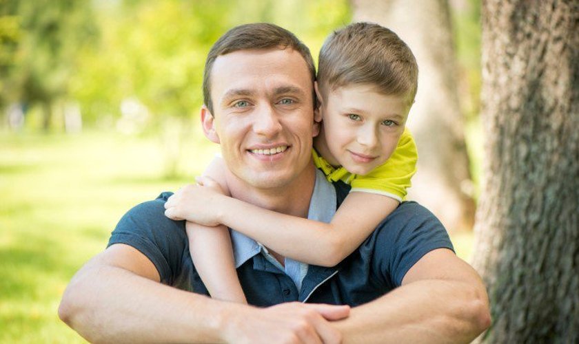 5 coisas que um pai deve ensinar ao filho sobre como tratar meninas