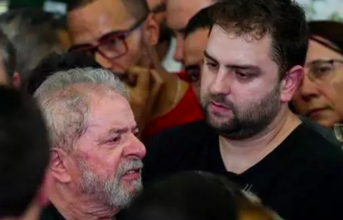 PF indicia Lula e filho por lavagem de dinheiro