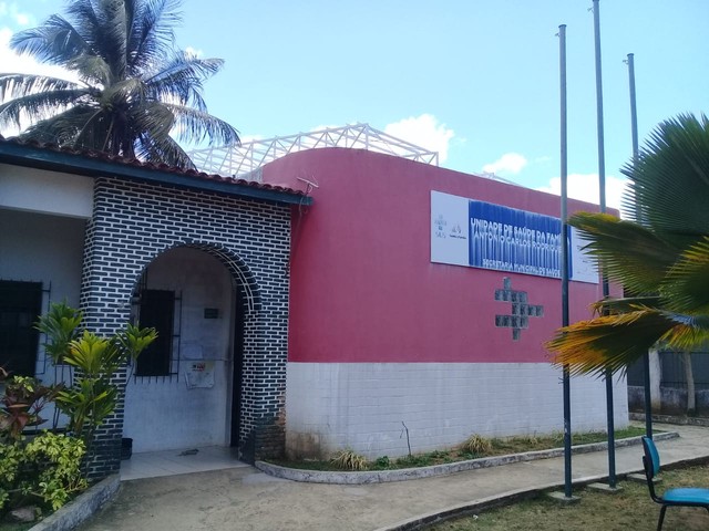 Infestação de pulgas fecha posto de saúde em Lauro de Freitas
