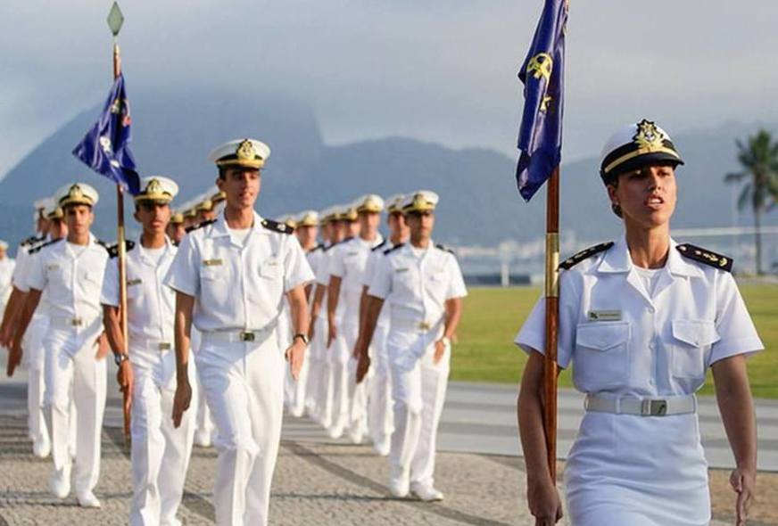 Marinha abre vagas