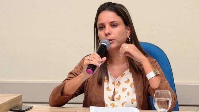 Mirela não descarta candidatura em Lauro de Freitas