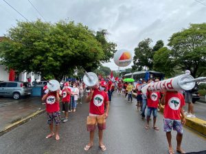 Manifestantes fazem atos contra Bolsonaro